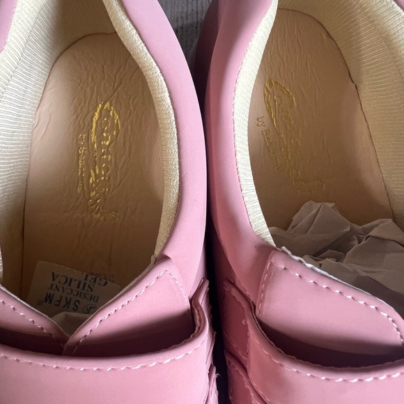 NWOT Comfort Well by Beacon Women’s Shoes 9M Mauve Hook & Loop - Picture 2 of 6